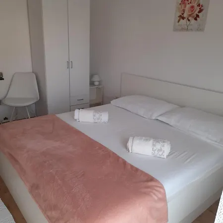 And With Parking Space Palit, Rab - 22221 Guest house *