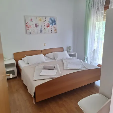 Guest house And With Parking Space Palit, Rab - 22221