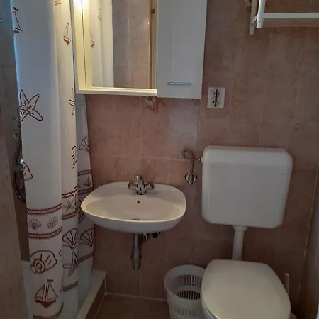 And With Parking Space Palit, Rab - 22221 Guest house Rab Town