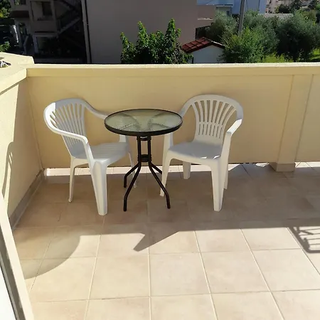 Guest house And With Parking Space Palit, Rab - 22221 Rab Town